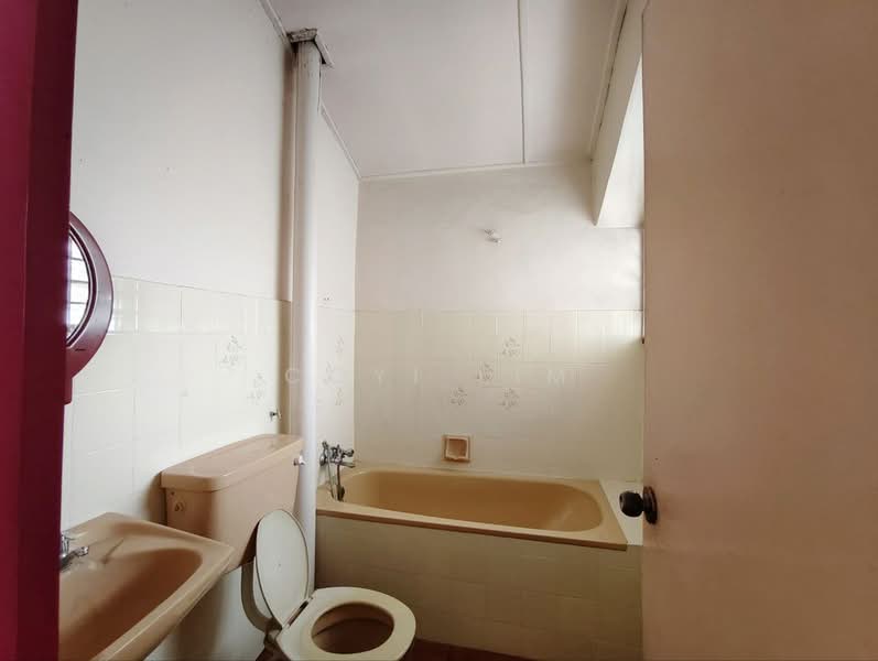 Rumah Teres 2 Tingkat untuk Dijual di Taman Midah (Cheras) - Coyi Lim - Bathroom - PropertyGuru.com.my