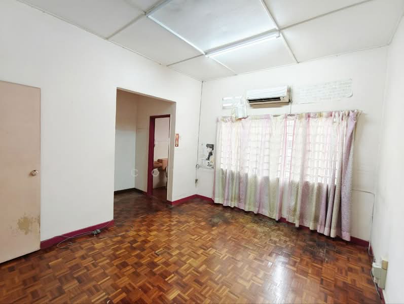 Rumah Teres 2 Tingkat untuk Dijual di Taman Midah (Cheras) - Coyi Lim - Living Room - PropertyGuru.com.my