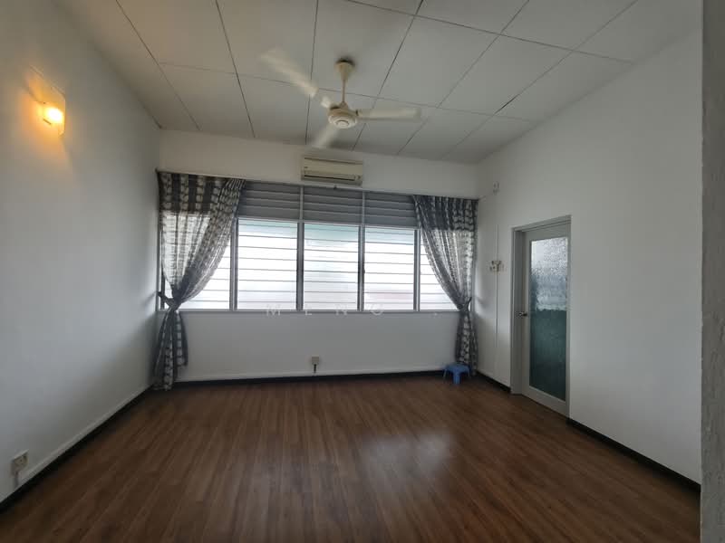Rumah Teres 2 Tingkat untuk Dijual di Gelugor (Penang) - Meng . - Living Room - PropertyGuru.com.my