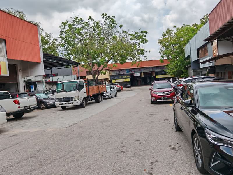 Factory for Rent in Taman Johor Jaya (Johor Bahru) - Soh Chai Seng - Exterior - PropertyGuru.com.my