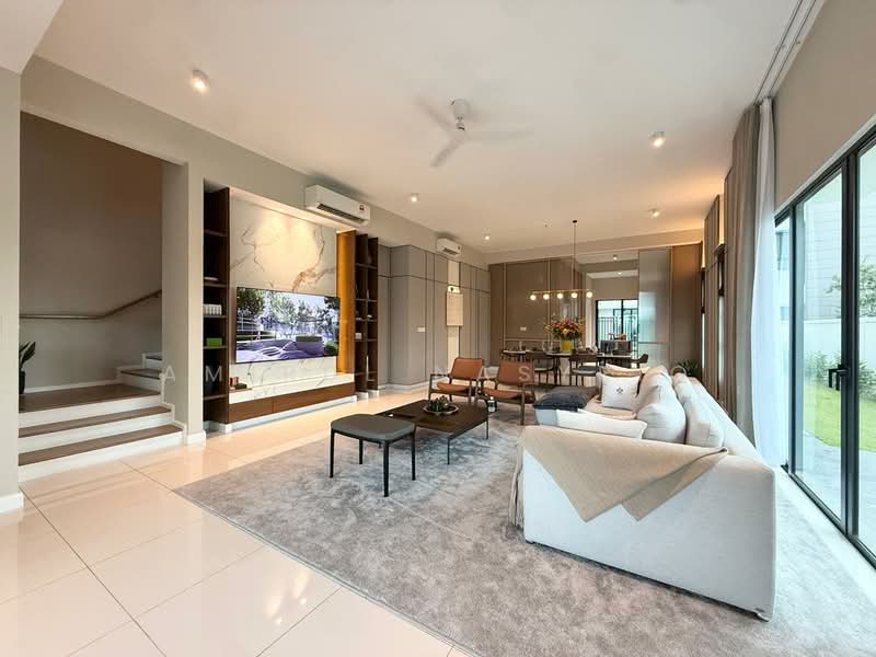 3-storey Terraced House for Sale in Seksyen U15 (Shah Alam) - Amirul Nasyriq - Living Room - PropertyGuru.com.my