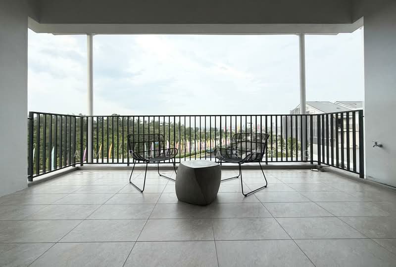 3-storey Terraced House for Sale in Seksyen U15 (Shah Alam) - Amirul Nasyriq - Balcony - PropertyGuru.com.my