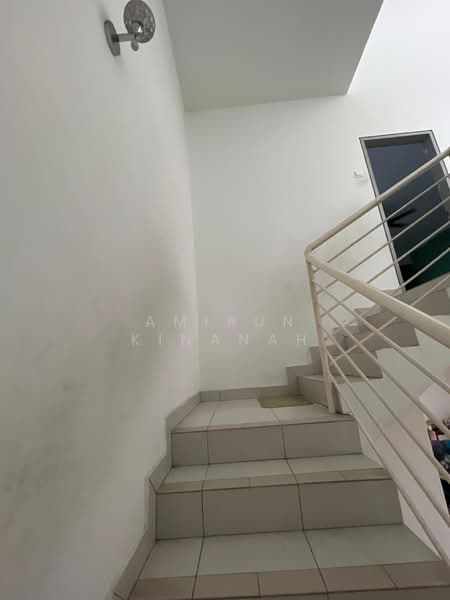 Rumah Teres untuk Dijual di Aman Putri (Sungai Buloh) - Amirun Kinanah - Interior - PropertyGuru.com.my