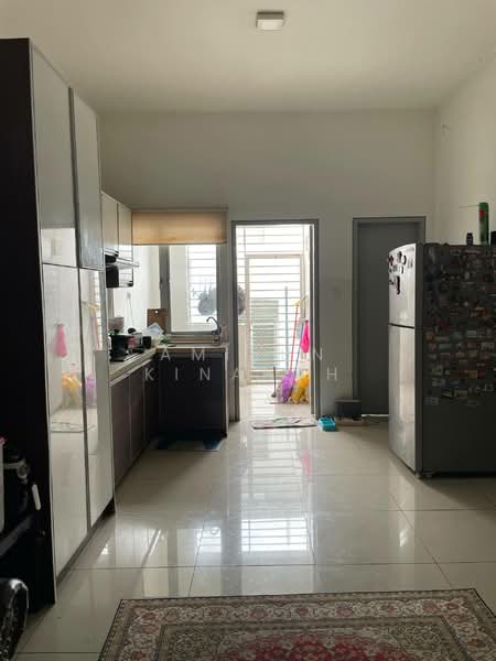 Rumah Teres untuk Dijual di Aman Putri (Sungai Buloh) - Amirun Kinanah - Kitchen - PropertyGuru.com.my