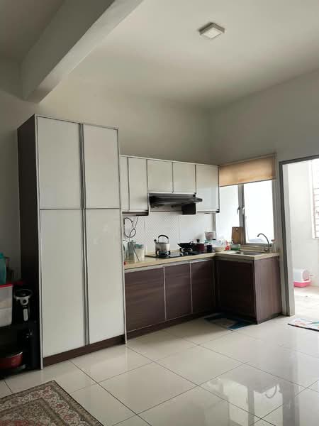 Rumah Teres untuk Dijual di Aman Putri (Sungai Buloh) - Amirun Kinanah - Kitchen - PropertyGuru.com.my