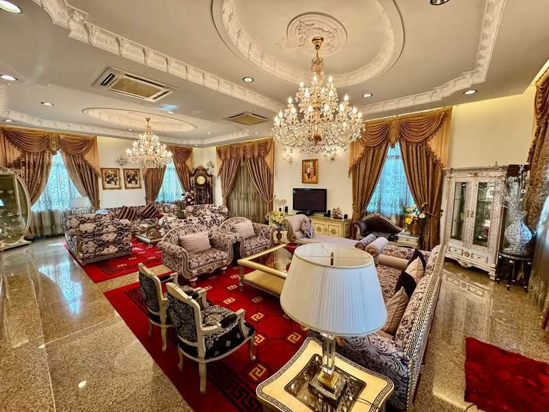 Rumah Banglo untuk Dijual di Seksyen 8 (Shah Alam) - Nurain . - Living Room - PropertyGuru.com.my