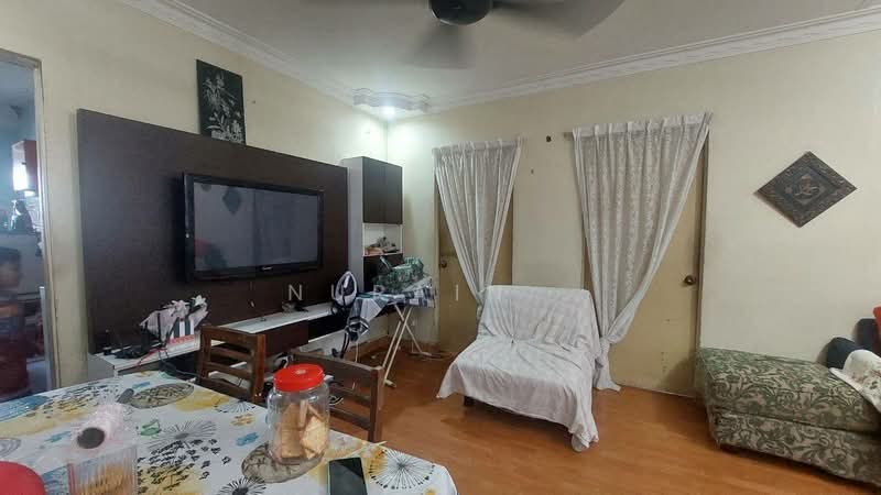 Rumah Banglo untuk Dijual di Seksyen 8 (Shah Alam) - Nurain . - Living Room - PropertyGuru.com.my