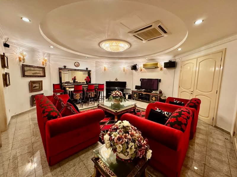 Rumah Banglo untuk Dijual di Seksyen 8 (Shah Alam) - Nurain . - Living Room - PropertyGuru.com.my