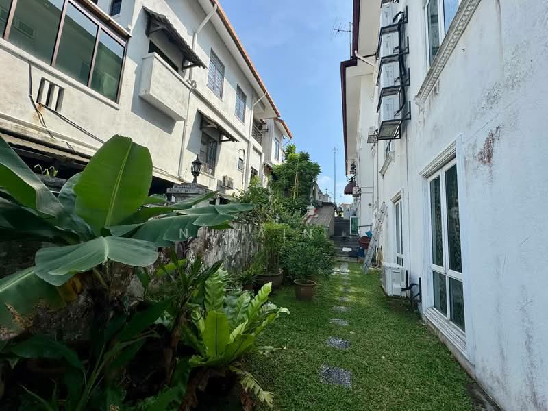 Rumah Banglo untuk Dijual di Seksyen 8 (Shah Alam) - Nurain . - Exterior - PropertyGuru.com.my