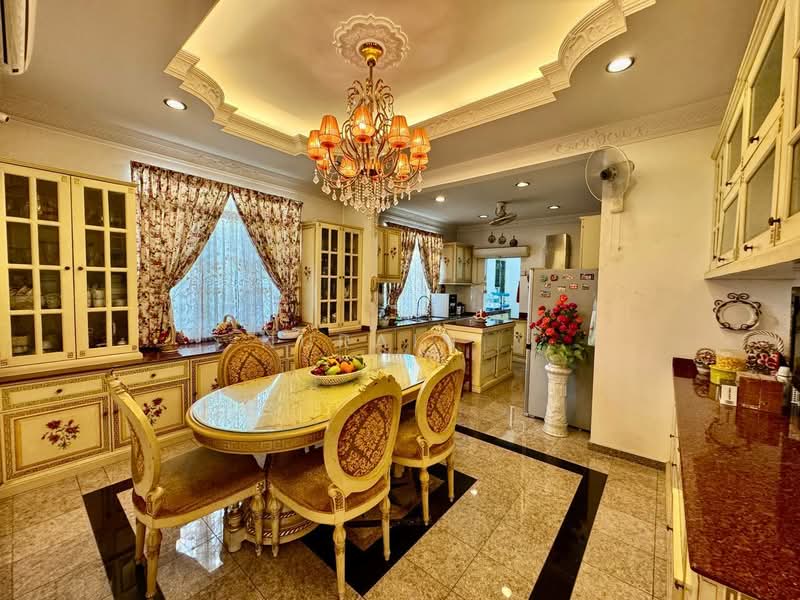 Rumah Banglo untuk Dijual di Seksyen 8 (Shah Alam) - Nurain . - Dining Room - PropertyGuru.com.my
