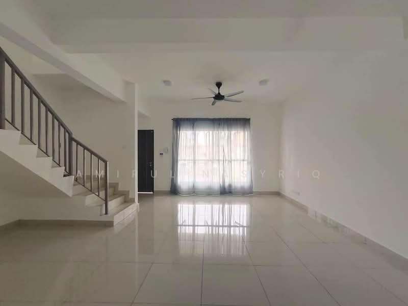 Terraced House for Rent in Bukit Rahman Putra (Sungai Buloh) - Amirul Nasyriq - Living Room - PropertyGuru.com.my