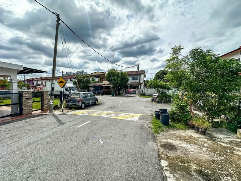 Rumah Teres 2 Tingkat untuk Dijual di Bandar Rinching Seksyen 4 (Semenyih) - Azli Ibrahim - Exterior - PropertyGuru.com.my