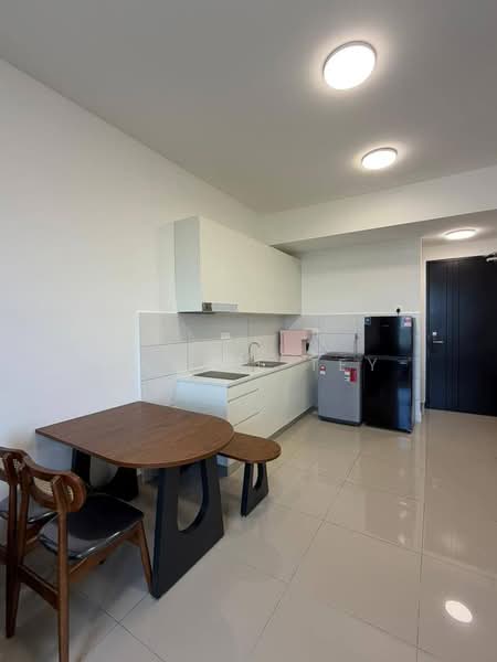 Service Residence for Rent at Vista Tiara (MBW Bay) - Daniel Tey - Kitchen - PropertyGuru.com.my