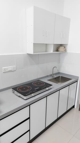 Servis Apartment untuk Disewa di D'Pulze Cyberjaya - Gaily Tay - Kitchen - PropertyGuru.com.my