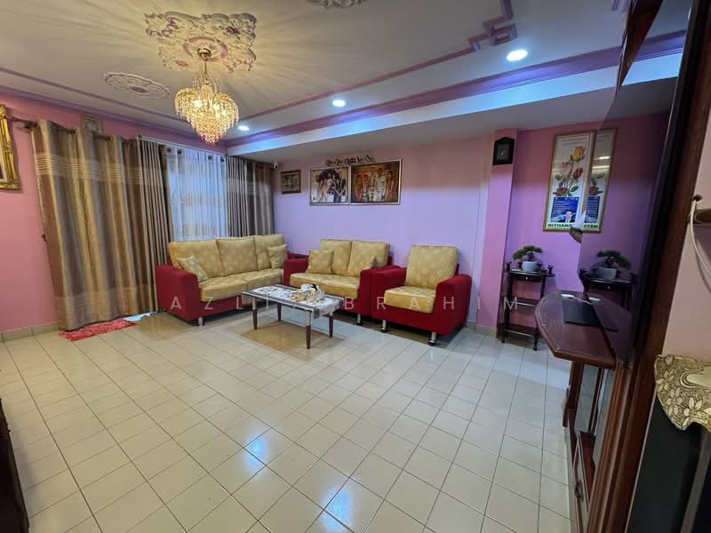 Rumah Teres 2 Tingkat untuk Dijual di Taman Muda (Ampang) - Azli Ibrahim - Living Room - PropertyGuru.com.my