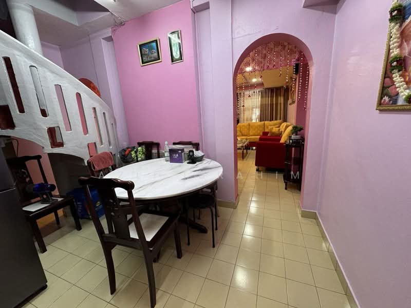 Rumah Teres 2 Tingkat untuk Dijual di Taman Muda (Ampang) - Azli Ibrahim - Dining Room - PropertyGuru.com.my