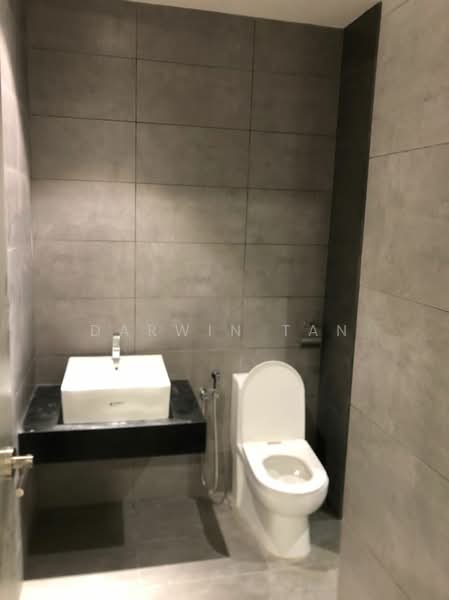 Servis Apartment untuk Disewa di The Era @ Duta North - Darwin Tan - Bathroom - PropertyGuru.com.my