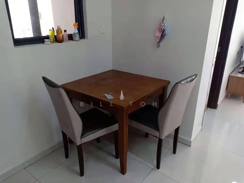 Pangsapuri untuk Dijual di Bay Point @ Country Garden Danga Bay - Bill Toh - Dining Room - PropertyGuru.com.my