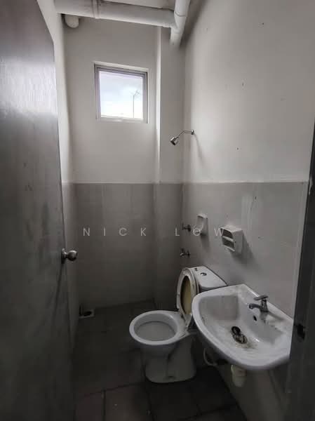 Office for Rent in Taman Nusa Sentral (Iskandar Puteri (Nusajaya)) - Nick Low - Bathroom - PropertyGuru.com.my