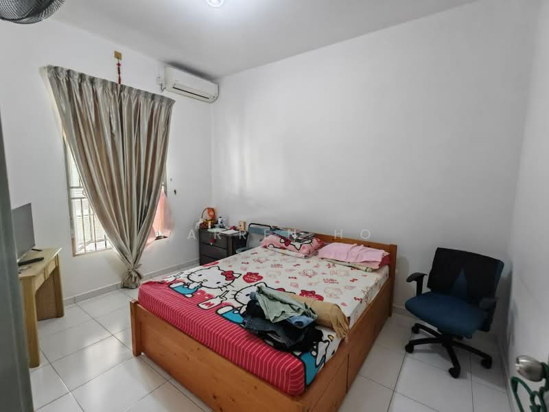 2-storey Terraced House for Sale in Setia Tropika (Johor Bahru) - Darren Ho - Bedroom - PropertyGuru.com.my