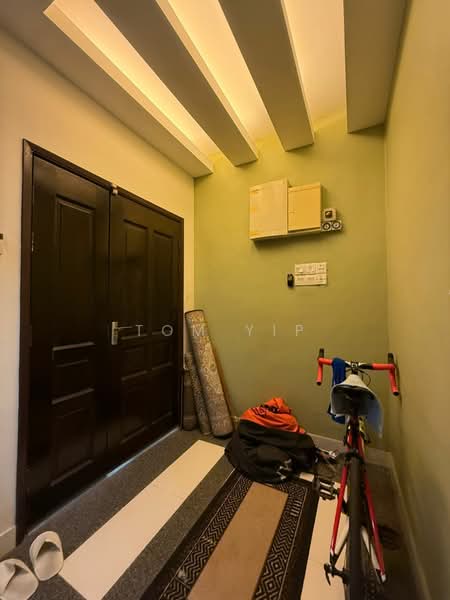 Rumah Teres 2 Tingkat untuk Dijual di Denai Alam (Shah Alam) - Tom Yip - Entrance - PropertyGuru.com.my