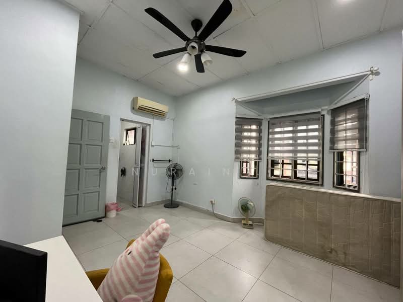 Rumah Teres 2 Tingkat untuk Dijual di Seksyen 27 (Shah Alam) - Nurain . - Interior - PropertyGuru.com.my