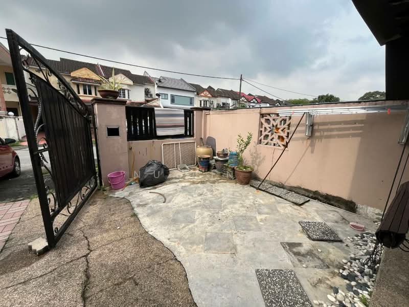 Rumah Teres 2 Tingkat untuk Dijual di Seksyen 27 (Shah Alam) - Nurain . - Exterior - PropertyGuru.com.my