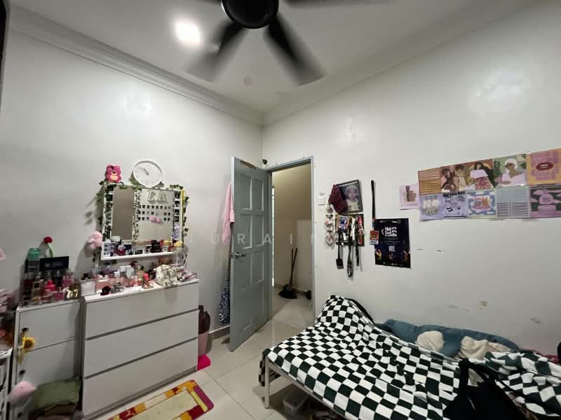 Rumah Teres 2 Tingkat untuk Dijual di Seksyen 27 (Shah Alam) - Nurain . - Bedroom - PropertyGuru.com.my