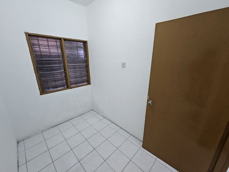 Flat for Sale at Taman Sri Kuching - June Lum - Utility Room - PropertyGuru.com.my
