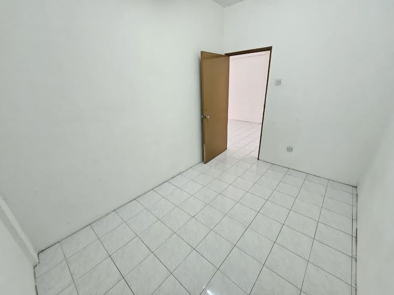 Flat for Sale at Taman Sri Kuching - June Lum - Bedroom 2 - PropertyGuru.com.my