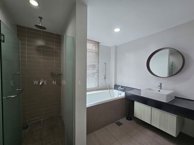 Kondominium untuk Dijual di Ceriaan Kiara - Weng Loong Kok - Bathroom - PropertyGuru.com.my