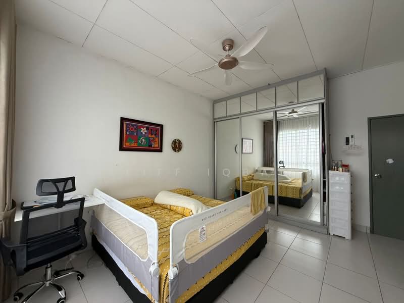Rumah Teres 2 Tingkat untuk Dijual di Seksyen 33 (Shah Alam) - Aliff Iqbal - PropertyGuru.com.my