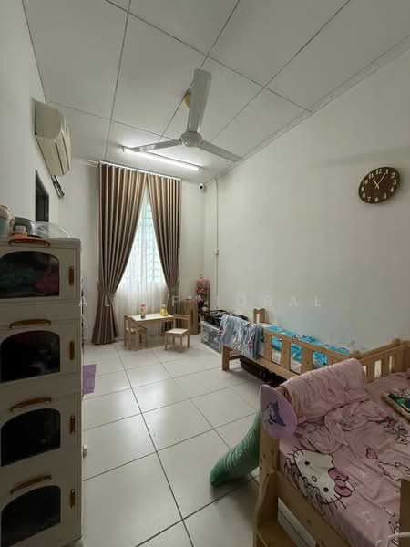Rumah Teres 2 Tingkat untuk Dijual di Seksyen 33 (Shah Alam) - Aliff Iqbal - PropertyGuru.com.my