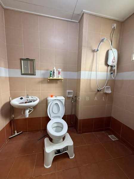 Rumah Teres 2 Tingkat untuk Dijual di Seksyen 33 (Shah Alam) - Aliff Iqbal - PropertyGuru.com.my