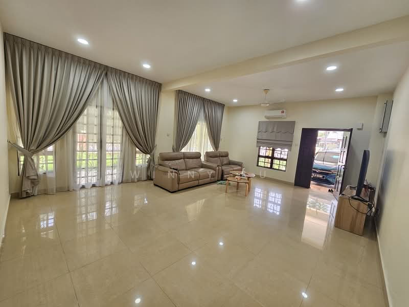 Rumah Teres 2 Tingkat untuk Dijual di Bukit Jelutong (Shah Alam) - Winny Su - Living Room - PropertyGuru.com.my