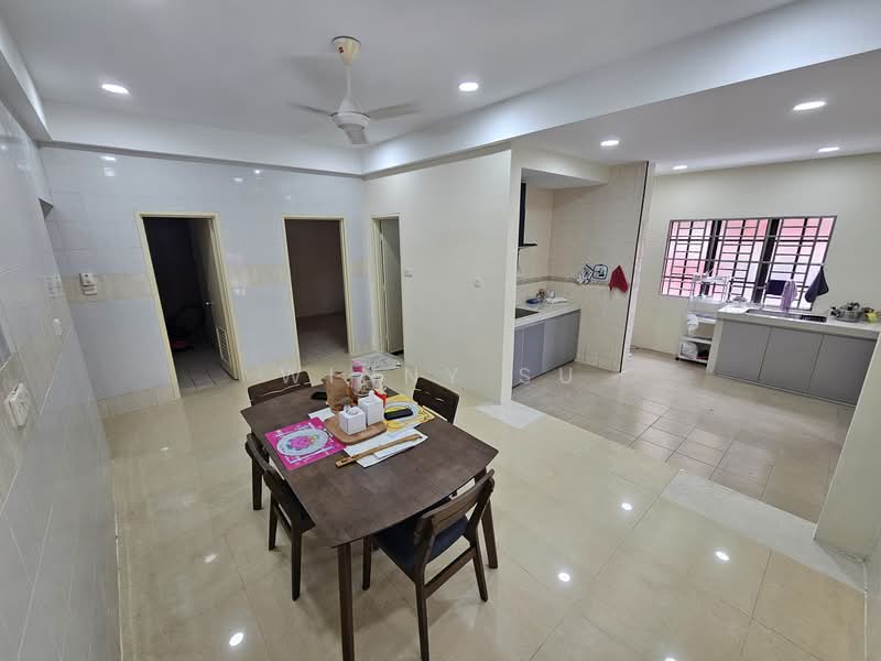 Rumah Teres 2 Tingkat untuk Dijual di Bukit Jelutong (Shah Alam) - Winny Su - Kitchen - PropertyGuru.com.my