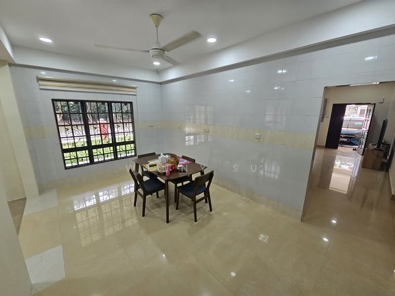 Rumah Teres 2 Tingkat untuk Dijual di Bukit Jelutong (Shah Alam) - Winny Su - Dining Room - PropertyGuru.com.my