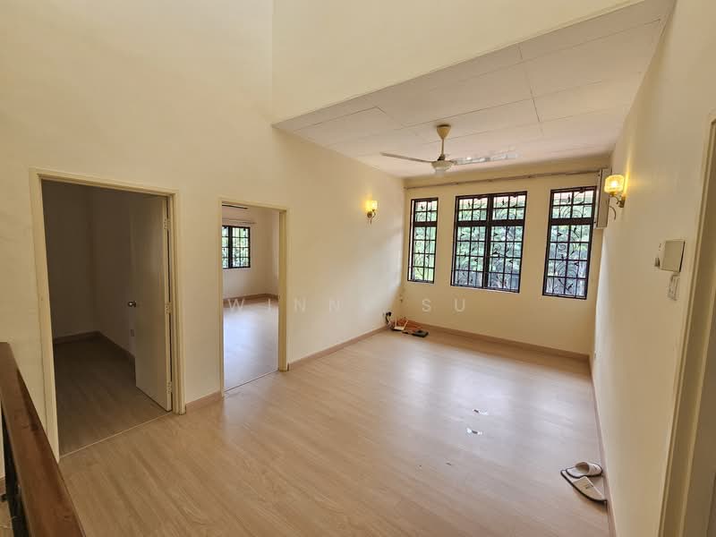 Rumah Teres 2 Tingkat untuk Dijual di Bukit Jelutong (Shah Alam) - Winny Su - Living Room - PropertyGuru.com.my