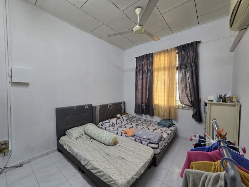 1-storey Terraced House for Sale in Taman Daya (Johor Bahru) - Jason Sim - Bedroom - PropertyGuru.com.my