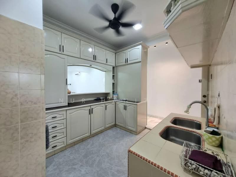 Condominium for Sale at Sri Alam Condominium - Nur Hanizah - Kitchen - PropertyGuru.com.my