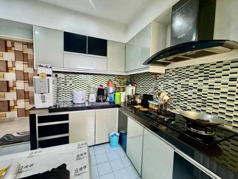 Apartment for Sale at Pangsapuri Mawar Sari - Azli Ibrahim - Kitchen - PropertyGuru.com.my