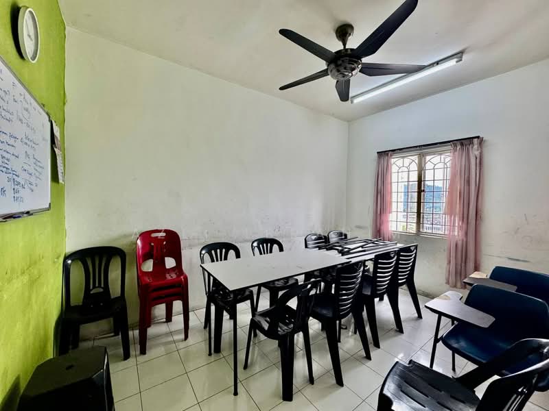 Apartment for Sale at Pangsapuri Mawar Sari - Azli Ibrahim - Study - PropertyGuru.com.my
