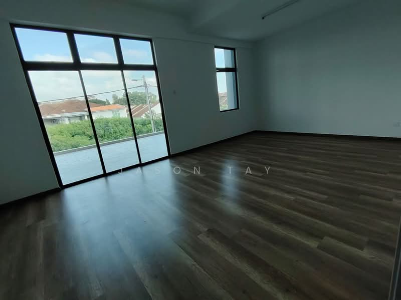 Semi-Detached House for Sale in Taman Merak (Bukit Baru) - Jason Tay - Master Bedroom - PropertyGuru.com.my