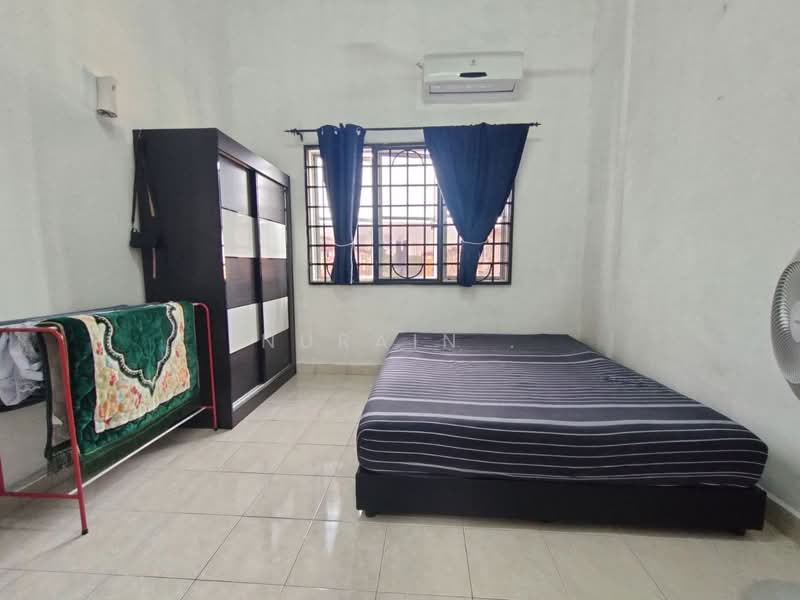 Apartment for Sale at Pangsapuri Tainia - Nurain . - Bedroom - PropertyGuru.com.my