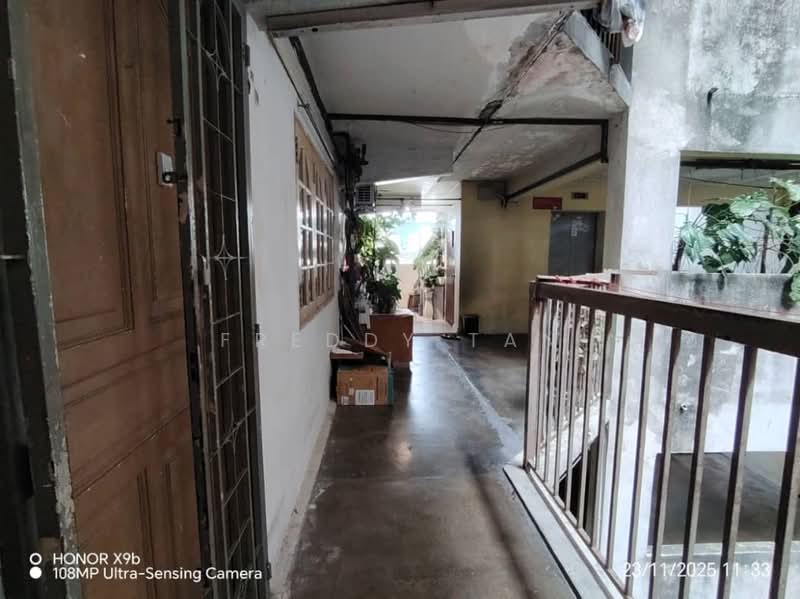 Rumah Flat untuk Dijual di Taman Seri Damai - Freddy Tan - Corridor - PropertyGuru.com.my