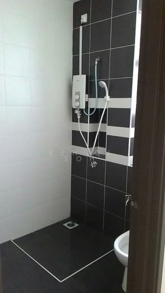 Apartment for Sale at Seri Austin Residence (Pangsapuri Seri Austin) - Keh Qi Soh - Bathroom - PropertyGuru.com.my