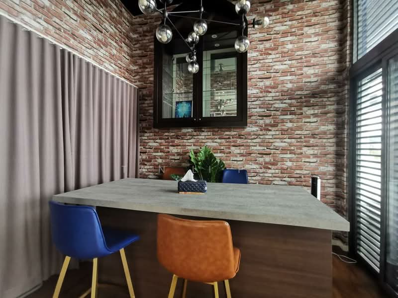 Rumah Teres 3 Tingkat untuk Disewa di Taman Tasik Damai (Sungai Besi) - Tan Li Po - Dining Room - PropertyGuru.com.my