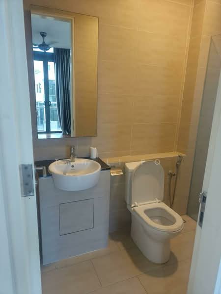 Rumah Teres 3 Tingkat untuk Disewa di Taman Tasik Damai (Sungai Besi) - Tan Li Po - Bathroom - PropertyGuru.com.my
