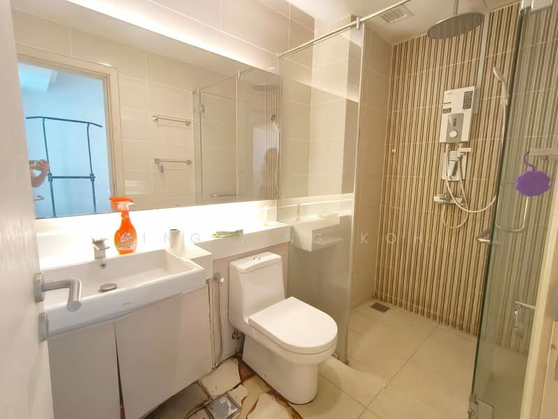 Service Residence for Sale at Suasana Bukit Ceylon / Raja Chulan Residences - Ying Ying Koh - Bathroom - PropertyGuru.com.my