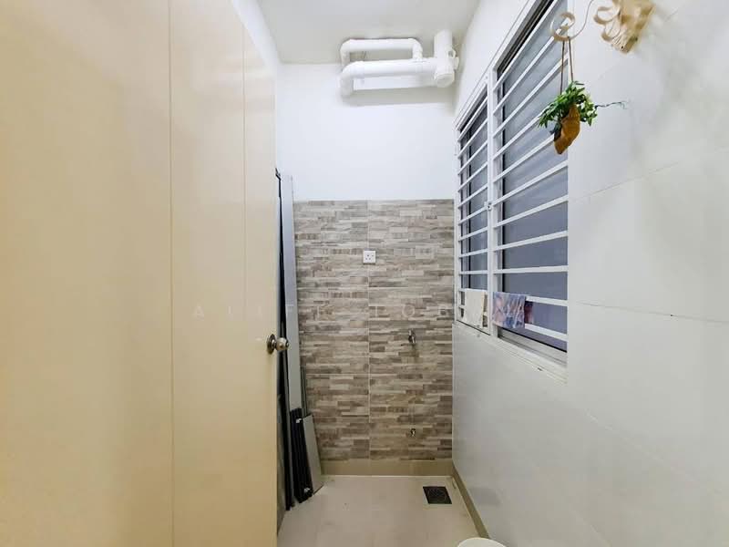 Service Residence for Sale at Vista Alam - Aliff Iqbal - PropertyGuru.com.my